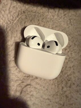 Apple White AirPods Pro Style Wireless Earbuds with Charging Case